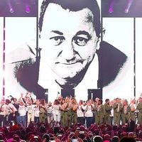 Les Enfoirés : Figure emblématique des premières tournées, un chanteur revient sur la raison de son départ de la troupe