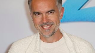 Nouveau chapitre pour Maxime Chattam : l'ex de Faustine Bollaert fait une grande annonce