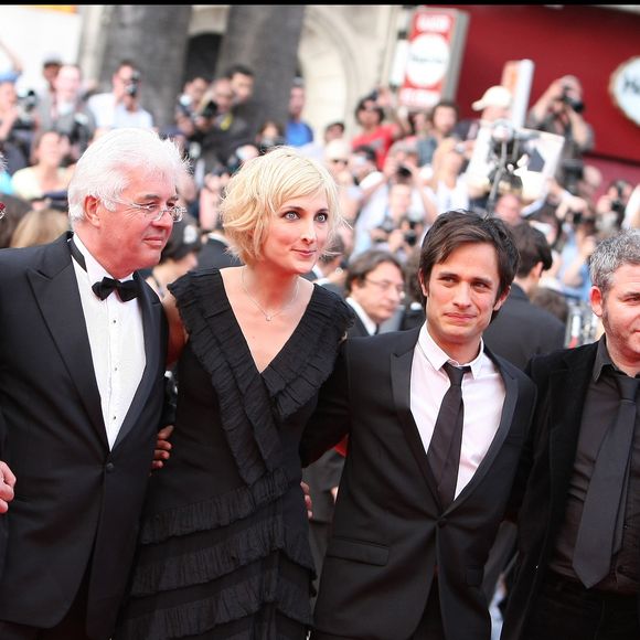 Sa relation avec le chef opérateur français Gérard De Battista durera 20 ans

Gérard De Battista, Didier Diaz, Charlotte Lipinska, Gael Garcia Bernal, Stéphane Brizé au Festival de Cannes 2010 pour "Robin des Bois". Borde-Moreau / BestImage