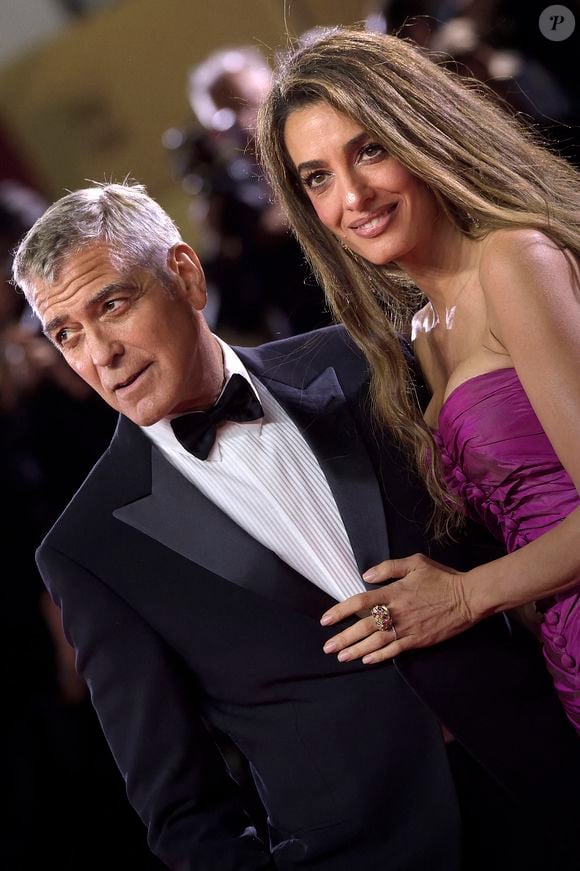 George Clooney et Amal Clooney assistent à la première de "Jay Kelly" au Festival international du film de Venise au Lido de Venise, le 28 août 2025. 

Photo : Rocco Spaziani / UPI / ABACAPRESS.COM