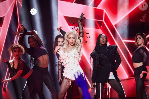 Exclusif - Ebony et Bilal Hassani lors de l’enregistrement de l’émission “Les stars s’unissent pour le Sidaction” au théâtre Marigny à Paris, France, le 11 mars 2025. L’émission sera diffusée en prime le 22 mars sur France 2. © Guirec-Moreau/ Bestimage