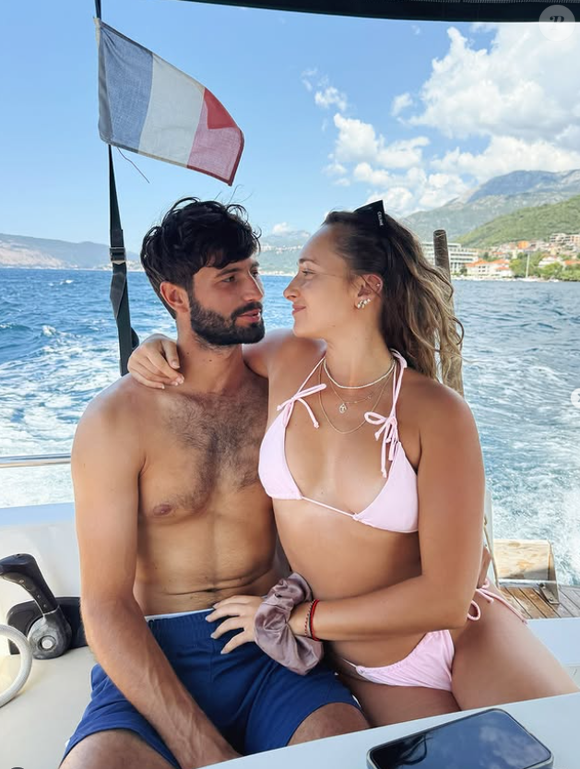 Et il est loin d'être un inconnu du grand public ! 

Tania (ancienne candidate de Koh-Lanta) annonce être en couple avec le joueur de tennis professionnel Titouan Droguet.
