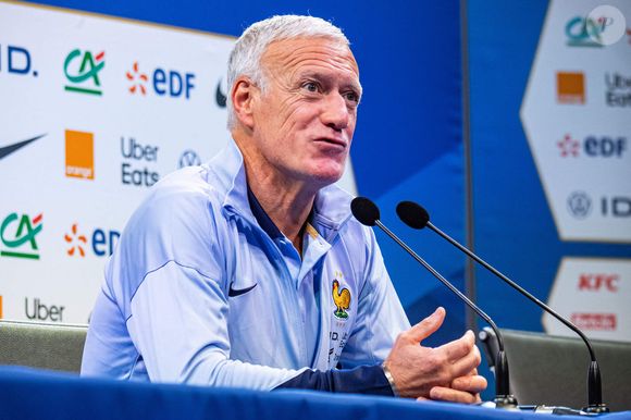 Didier Deschamps lors de la Première conférence de presse pour lancer la préparation des Bleus à l'Euro 2024 à Clairefontaine, le 29 mai 2024. 
© Baptiste Autissier / Panoramic / Bestimage