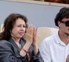 Pour elle, la maladie de son fils était "la pire des choses".

Valérie Bonneton et son fils dans les tribunes lors des Internationaux de France de Tennis de Roland Garros 2026, à Paris, France, le 2 juin 2026.

© Jacovides-Moreau/Bestimage