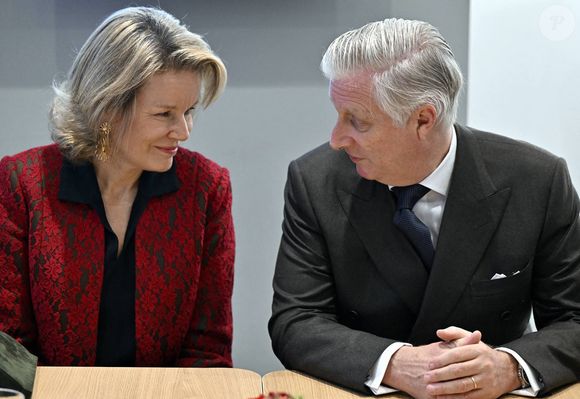 Le Roi Philippe - Filip de Belgique et la Reine Mathilde de Belgique photographiés lors d'une visite de Noël au foyer "Porte Ouverte" à Bruxelles, le 19 décembre 2024. Photo by ABACAPRESS.COM