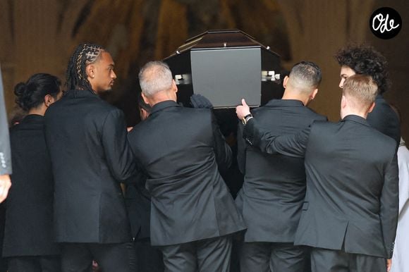 Gaston Ardisson, Sekou Crespo-Mara, Lamine Crespo-Mara, Samuel de Ceccatty (mari de Manon Ardisson), Patrick Ardisson - Arrivées aux obsèques de Thierry Ardisson en l'église Saint-Roch de Paris, France, le 17 juillet 2025. © Clovis-Jacovides/Bestimage