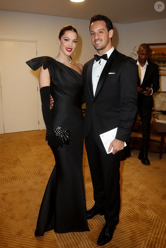 Elle s'était également séparée de son ex Diego El Glaoui en mai 2024 après quatre ans d'amour 

Exclusif - Iris Mittenaere et Diego El Glaoui - Dîner de gala organisé par la Fondation "Children of Africa" à l'initiative de Madame D.Ouattara, Première Dame de Côte d'Ivoire et Présidente fondatrice de "Children of Africa" au Sofitel Ivoire à Abidjan. Le 1er Mars 2024 © Dominique Jacovides / Bestimage