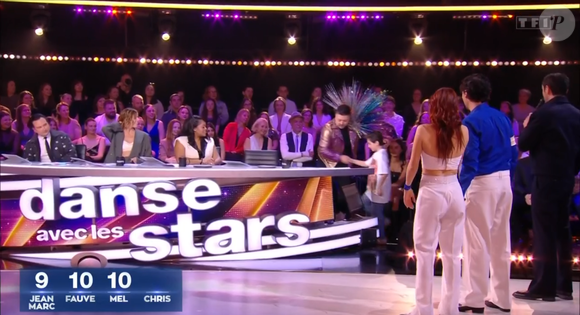 L'enjeu de ce prime était crucial pour les cinq couples encore en lice, qui étaient confrontés à une double élimination.

Demi-finale de Danse avec les stars - capture d'écran TF1