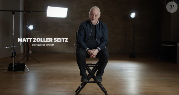 La critique américaine Matt Zoller Seitz dénonce une possible “exploitation” et questionne la responsabilité de l’entourage professionnel.

Matt Zoller Seitz - Capture d'écran documentaire "Bruce Willis : les secrets d’une icône" diffusé mercredi 25 février 2026 sur W9