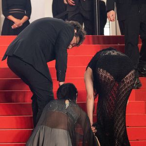Noémie Merlant, Marion Cotillard - Montée des marches du film " Roma elastica " lors du 79ème Festival International du Film de Cannes, le 20 mai 2026. © Jacovides-Moreau / Bestimage