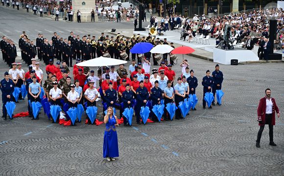 Eloïz et Yvard - Cérémonie du 145ème défilé militaire du 14 juillet, jour de la Fête Nationale, avenue des Champs-Elysées à Paris.
© Christian Liewig / Bestimage