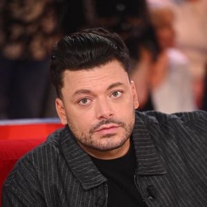 Exclusif - Kev Adams lors de l'enregistrement de l'émission Vivement dimanche au studio Rive gauche, présentée par M.Drucker et diffusée le 4 octobre sur France 3, à Paris, France, le 30 septembre 2026. © Guillaume Gaffiot/Bestimage