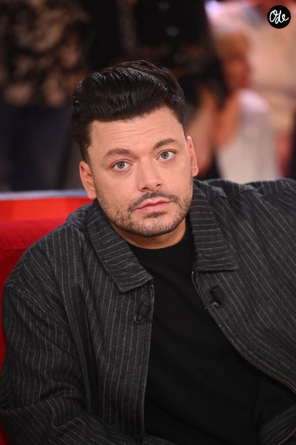Exclusif - Kev Adams lors de l'enregistrement de l'émission Vivement dimanche au studio Rive gauche, présentée par M.Drucker et diffusée le 4 octobre sur France 3, à Paris, France, le 30 septembre 2026. © Guillaume Gaffiot/Bestimage