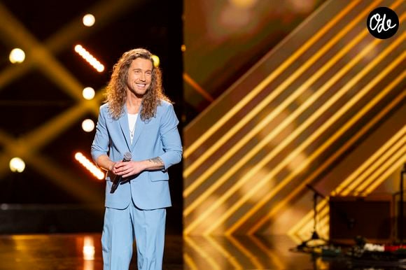 Julien Doré lors de l'enregistrement de l'émission "La fête de la chanson française" à Paris, présentée par Laury Thilleman et André Manoukian, et diffusée le 20 décembre sur France 3. Crédit Pierre Perusseau / Bestimage
