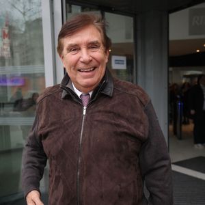 Jean-Pierre Foucault quitte les studios de RTL. Paris, le 12 décembre 2024.
© PsnewZ / Bestimage