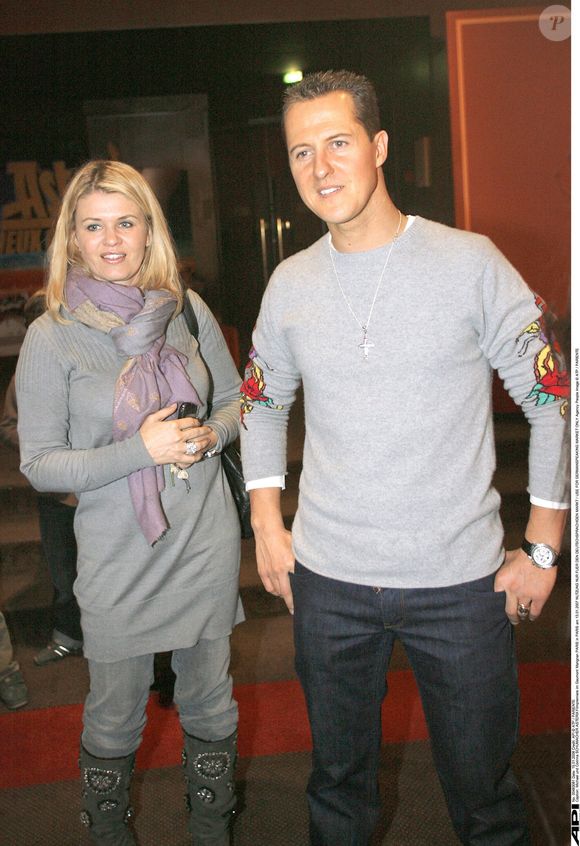 Michael Schumacher et sa femme Corinna - Premiere du film "Astérix" à Paris le 13/01/2008. API / BESTIMAGE