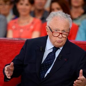Philippe Bouvard - Enregistrement de l'émission "Vivement Dimanche" à Paris le 02 Juin 2015 et qui sera diffusée le 28 juin 2015. Invité principal David Pujadas © COADIC GUIREC / BESTIMAGE