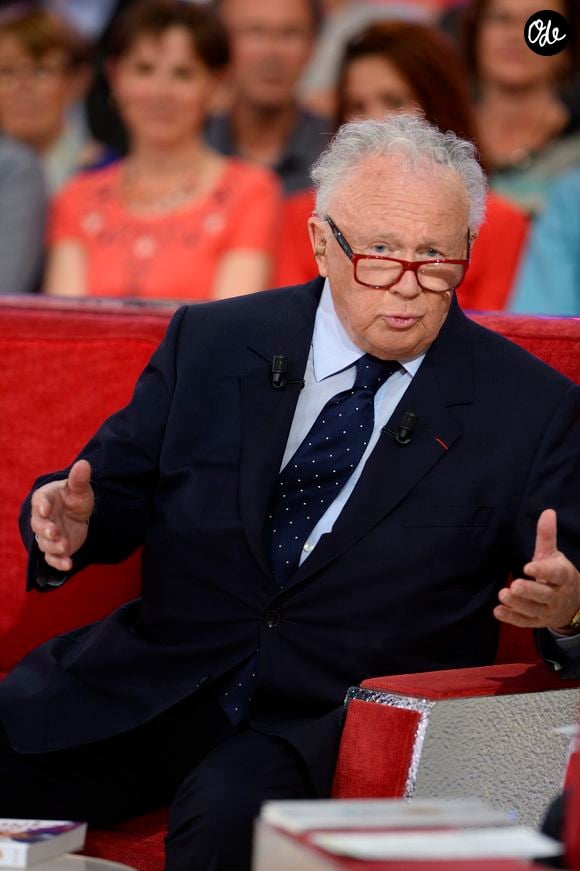 Philippe Bouvard - Enregistrement de l'émission "Vivement Dimanche" à Paris le 02 Juin 2015 et qui sera diffusée le 28 juin 2015. Invité principal David Pujadas © COADIC GUIREC / BESTIMAGE