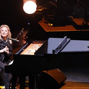Exclusif - Véronique Sanson - XVème gala pour la Fondation Recherche Alzheimer à l'Olympia à Paris le 14 mars 2022. Sous la direction artistique de P. Souchon, des grands noms de la chanson française se mobilisent autour d'un concert sur le thème "2 générations chantent pour la 3ème". L'intégralité des bénéfices de cette soirée servira à financer la recherche sur la maladie d'Alzheimer. Photo Marc Ausset-Lacroix/Bestimage