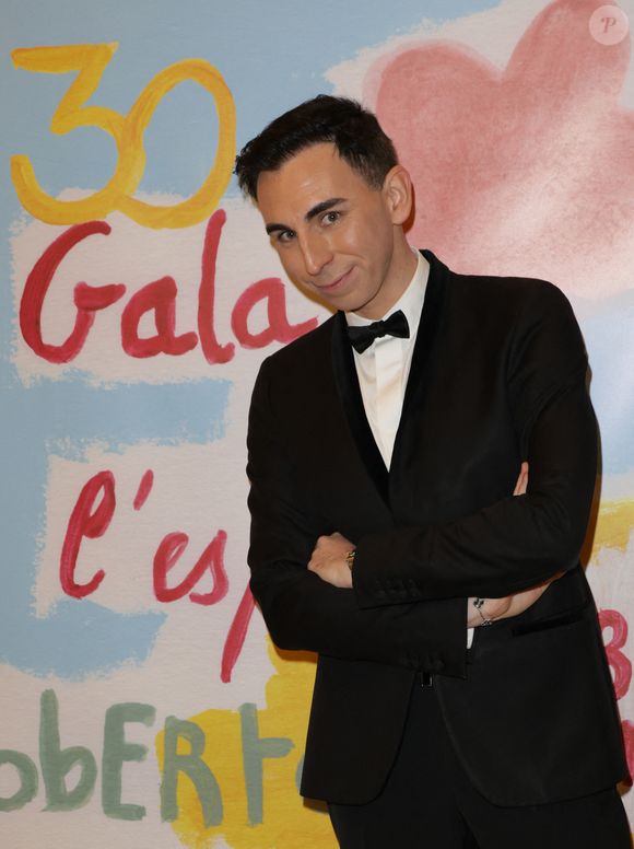 Jordan De Luxe - Photocall du 30ème Gala de l’Espoir donné au profit de la recherche contre le cancer au théâtre des Champs-Elysées à Paris le 18 novembre 2024. © Coadic Guirec/Bestimage