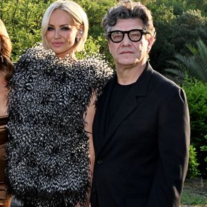 Même sans Marc Lavoine, Adriana Karembeu va profiter de Noël

Marc Lavoine et sa compagne Adriana Karembeu - 11ème édition du Gala de charité de Patrick Mouratoglou à la Mouratoglou Academy & Resort à Biot le 21 juin 2025. Ce gala de prestige réunit chaque année les grandes figures du sport, du divertissement et de nombreux donateurs, mobilisés pour soutenir les jeunes talents du tennis mondial. © Bruno Bebert/Bestimage