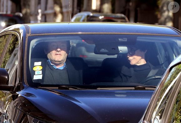 L’humoriste a obtenu un aménagement de peine après 4 mois en prison

Pierre Palmade est sorti de la prison de Bordeaux, il purgera sa peine sous bracelet électronique à son domicile. Le 16 avril 2025
L’humoriste, à qui un aménagement de peine a été accordé pour purger sa condamnation après un grave accident de la route en Seine-et-Marne, a quitté ce mercredi matin la prison de Gradignan, près de Bordeaux. Agence / Bestimage
