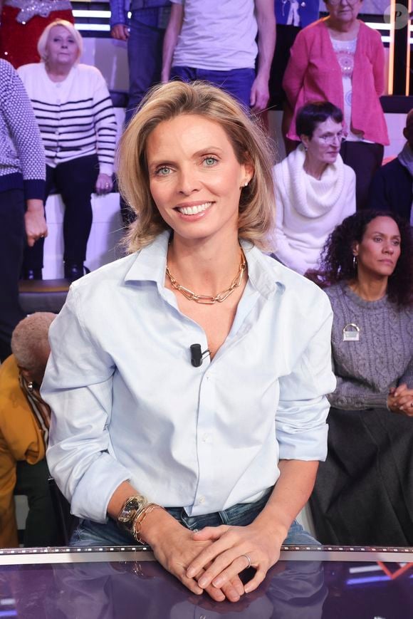 Exclusif - Sylvie Tellier sur le plateau de l’enregistrement de l’émission « Face à Hanouna » présentée par C.Hanouna et diffusée sur C8 le 16 novembre 2024, à Paris, France, le 14 novembre 2024. © Jack Tribeca/Bestimage