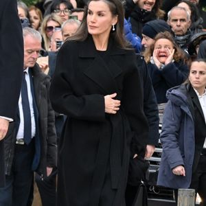 Athènes, GRÈCE La famille royale espagnole arrive à l'église métropolitaine d'Athènes pour les funérailles des Princes Irène de Grèce et du Danemark.



Sur la photo : La famille royale espagnole arrive à l'église métropolitaine d'Athènes pour les funérailles de la princesse Irène de Grèce.