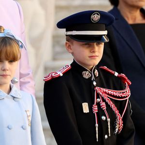 Le prince héritier Jacques, la princesse Gabriella  dans la cour du palais princier le jour de la fête nationale de Monaco le 19 novembre 2024.

© Jean-Charles Vinaj / Pool Monaco / Bestimage