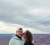Loin de se contenter de cette photo, Matthieu Lartot a partagé d’autres moments de cette escapade via plusieurs stories postées sur le réseau social. 

Matthieu Lartot face au Grand Canyon avec son épouse Magalie et sa fille Jeanne - samedi 15 août 2026 - Instagram