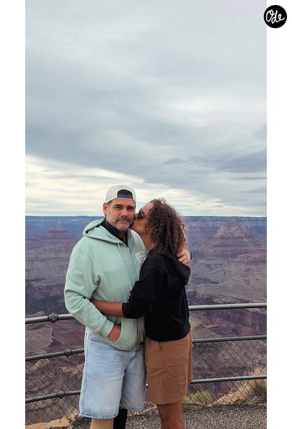 Loin de se contenter de cette photo, Matthieu Lartot a partagé d’autres moments de cette escapade via plusieurs stories postées sur le réseau social. 

Matthieu Lartot face au Grand Canyon avec son épouse Magalie et sa fille Jeanne - samedi 15 août 2026 - Instagram