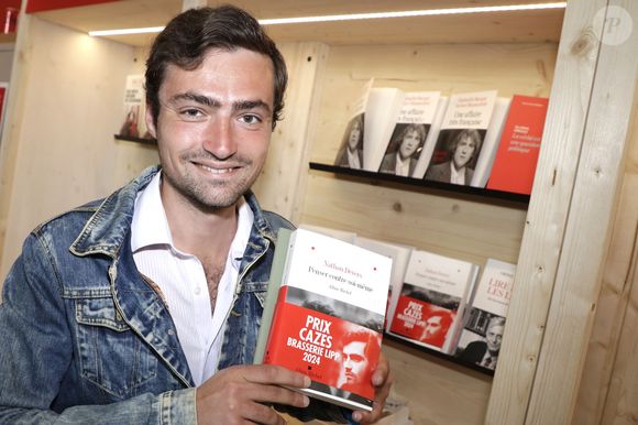 Nathan Devers au Festival du Livre de Paris 2024 au Grand Palais Éphémère le 14 avril 2024.
© Cédric Perrin / Bestimage