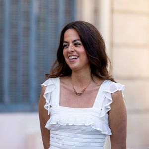 David Lisnard, maire de Cannes , Anouchka Delon, fille de Alain Delon, Thierry Frémaux, délégué général du Festival de Cannes et Rosalie Mann, présidente fondatrice de The Human Prize lors de l'inauguration de la 21ème édition de l’exposition Cannes fait le mur - Thème 2025 : « DELON & ELLES » lors du 78ème Festival International du Film de Cannes, à l’Hôtel de Ville, 1 place Bernard Cornut-Gentille, Cannes, France, le 14 mai 2025. Du 13 mai au 13 juin 2025, dans le cadre de la 21e édition de « Cannes fait le Mur », la Mairie de Cannes, en partenariat avec le HUMANN  PRIZE, rend hommage à Alain Delon à travers une exposition exceptionnelle intitulée « DELON & ELLES ». © Jacovides-Moreau/Bestimage