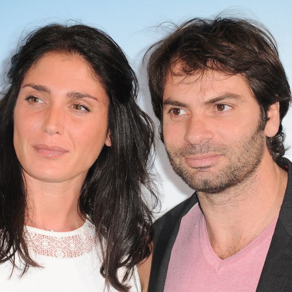 Les avocats de Loretta Denaro dénoncent un manipulateur habile, profitant de la fragilité de Dominici.. "C’est un Rocancourt, un escroc qui a la tchatche", confient-ils au Figaro.

Christophe Dominici et sa femme Lauretta lors de l'avant-première du film  CLOCHETTE ET LE SECRET DES FEES au cinéma Gaumont Marignan le 2 octobre 2012.
© Guillaume Gaffiot /Bestimage