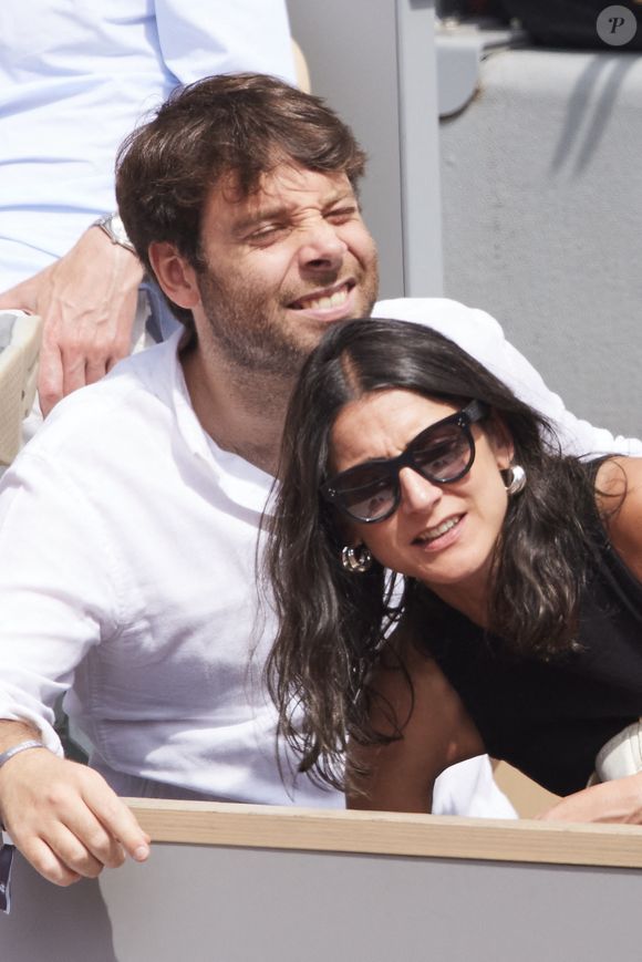 Agathe Lambret et Benjamin Duhamel - Célébrités dans les tribunes de la finale Dames des Internationaux de Tennis de Roland Garros à Paris le 8 juin 2024. © Jacovides-Moreau/Bestimage