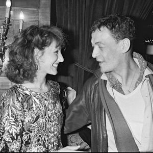 Ce dernier a vécu une belle histoire d'amour avec Nathalie Baye. 

Nathalie Baye en couple avec Philippe Léotard : Il a plaqué femme et enfants par amour pour elle
Bestimage