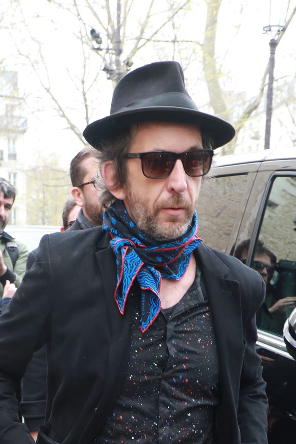 Arthur H - People à la sortie de l'hommage à Jacques Higelin au Cirque d'Hiver à Paris le 12 avril 2018.
Agence/ Bestimage