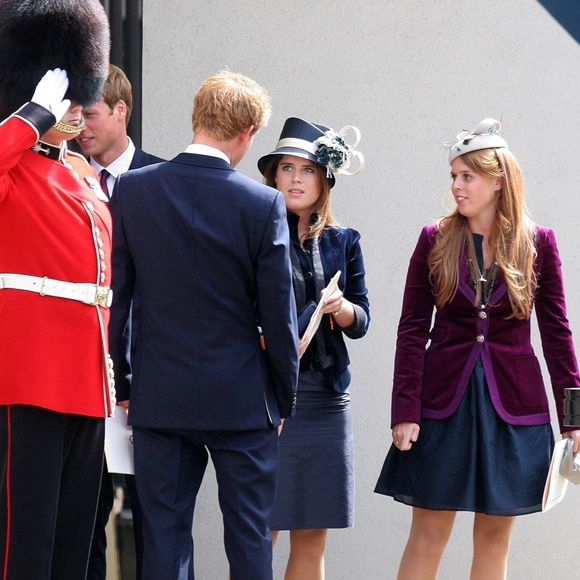La princesse Beatrice duchesse d'York, ,la princesse Eugenie, duchesse d'York, avec le prince Harry- Londres Backgrid USA / Bestimage



Pictured: Prince William, Prince Harry