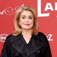 Catherine Deneuve, 82 ans et (presque) pas une ride : "J'ai beaucoup protégé mon visage"