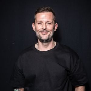 Nicolas Duvauchelle en backstage de l'enregistrement de l'émission "La Boîte à secrets", présentée par F.Bollaert. © Cyril Moreau/Bestimage