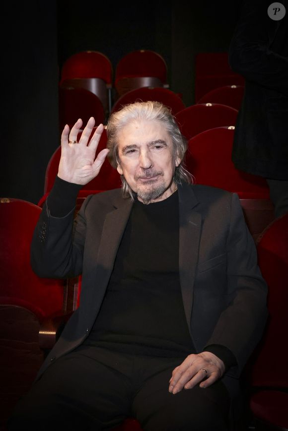 Serge Lama - M.P.Belle donne un concert au théâtre de Passy pour fêter ses 50 ans de carrière le 4 janvier 2024 à Paris.
© Jack Tribeca  / Bestimage