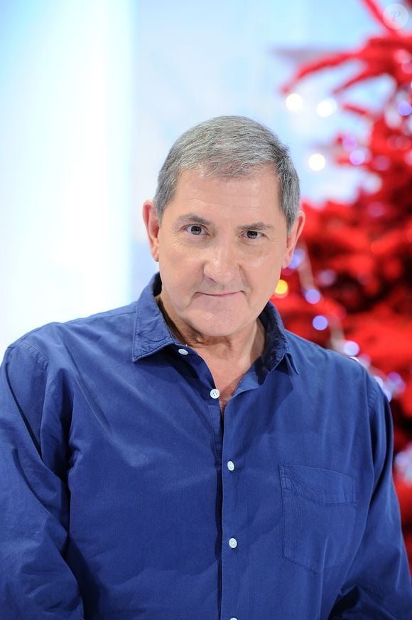 Ce transfert a été annoncé par Clément Garin, ce mardi 1er juillet 2025. Selon "Pure Médias", "des discussions avancées" entre la star de l'info et la chaîne sont bien en cours, mais rien n'est toutefois encore signé.

Exclusif - Yves Calvi - Enregistrement de l'émission "Vivement Dimanche", présentée par M. Drucker, le 2 novembre 2019. © Guillaume Gaffiot / Bestimage