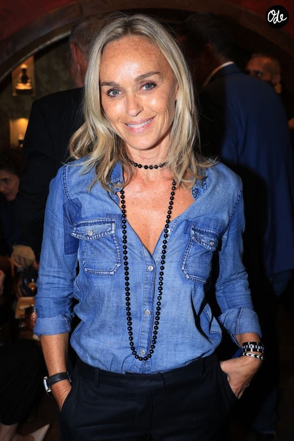 L'animatrice qui officie aujourd'hui à l'antenne de "Sud Radio"...

Exclusivité - Cécile de Menibus Spanghero assiste au lancement du livre de Philippe Spanghero « Au Nom du Clan », organisé par Five Eyes Production au Buddha Bar à Paris, en France, le 11 septembre 2025. Photo de Jérôme Domine/ABACAPRESS.COM