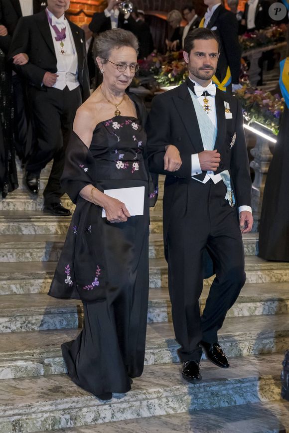 Marie-Helene Girard, Prince Carl Philip (Le prince Carl Philip de Suède), Le banquet du prix Nobel 2025 à l'hôtel de ville de Stockholm, en Suède, 10 décembre 2025. 

Photo : Dana Press / Bestimage