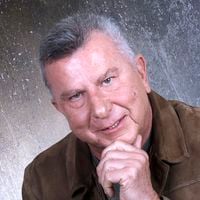 "Elle ne me quitte pas depuis dix-huit mois" : Pascal Bataille bien accompagné au quotidien, les femmes sont prévenues !