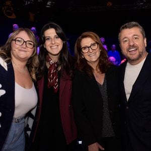 Exclusif - Lola Dubini, candidates, et Bruno Guillon en backstage de l'enregistrement de l'émission "Qui Ment?" présentée par B.Guillon et diffusée le le 23 juillet 2026 sur France 2, à Saint-Denis, Seine Daint-Denis, France, le 24 novembre 2025. © Jeremy Melloul/Bestimage