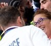 Au media "Pygmalionne", ce mercredi 2 juillet, c'est d'une autre femme de sa vie qu'Antoine Dupont a parlé : sa mère.
Antoine Dupont et sa mére - Podium - La France remporte la finale en Rugby à 7 après sa victoire face à Fidji (et sa première médaille d'or) lors des Jeux Olympiques (JO) de Paris 2024 au Stade de France à Saint-Denis, Seine Saint-Denis, France, le 27 juillet 2024. © Jacovides-Perusseau/Bestimage