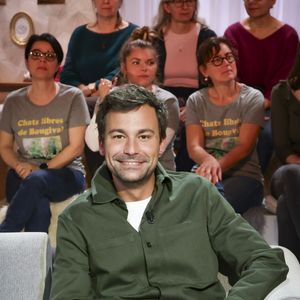 Bertrand Chameroy sur plateau de l'émission "Animalement Vôtre" présentée par B.Montiel et diffusée le 25 janvier 2026 sur France 3, à Paris, France, le 3 décembre 2025. © Jack Tribeca/Bestimage