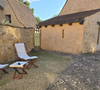 La maison a été entièrement rénovée par le couple qui la met donc en location toute l'année
 
La maison de Jade