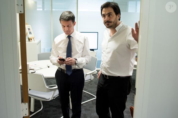Manuel Valls et Harold Hauzy - Le candidat à la primaire de la gauche pour l'élection présidentielle et ancien premier ministre Manuel Valls présente son QG de campagne à Paris, le 14 décembre 2016. © Laurent Chamussy/Pool/Bestimage